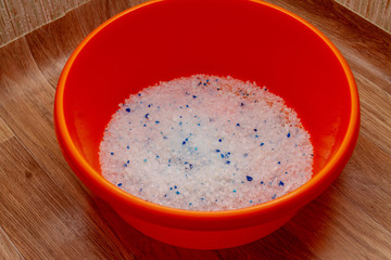 Cat tray in the corner. Silica Gel Crystal Tray