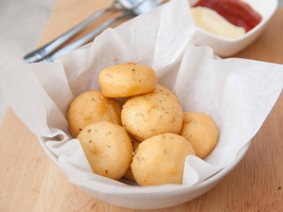 Fried tofu fish ball with sauce