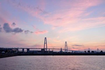 Obraz premium 名港トリトンからの日の出