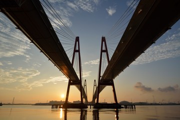 名港西大橋からの日の出