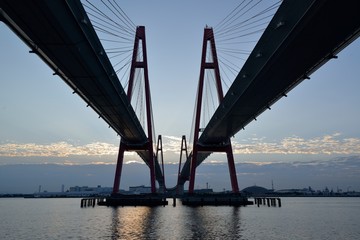 名港西大橋からの日の出