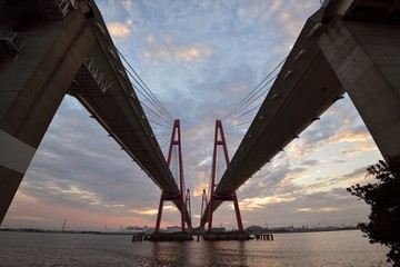 名港トリトンからの日の出
