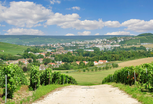 Blick auf Epernay in der Champagne region,Frankreich