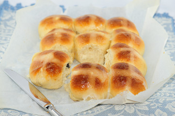 Hot cross buns