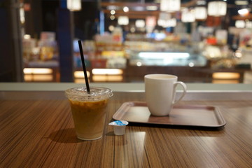 駅カフェでおしゃべりタイム