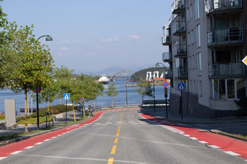 Fototapeta na wymiar Way to Stavanger harbour