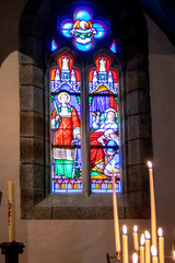 Pont-Aven. Vitrail de l'église saint-Joseph. Finistère. Bretagne	 - obrazy, fototapety, plakaty