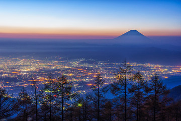 夜景と夜明け