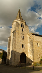 Eglise du village de Brassempouy dans les Landes