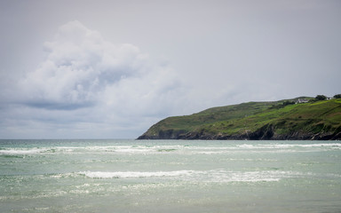 Fototapeta na wymiar Waves on the coast of beara ring in ireland