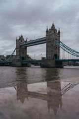 Fototapeta na wymiar tower bridge in london with reflection