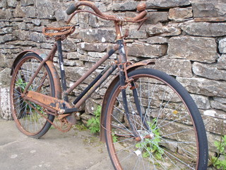 Fototapeta na wymiar Rusty bike closeup