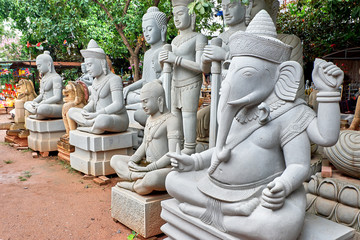Statues for Buddhist temples