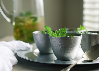 Tray of mint juleps in small pewter cups.  - obrazy, fototapety, plakaty