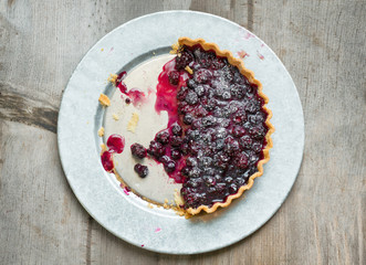 Overhead view of a blueberry and blackberry tart. 