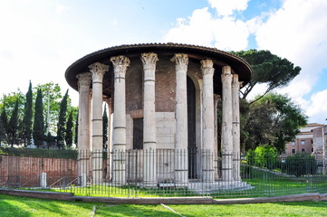 Fototapeta na wymiar Temple of Hercules Victor in Rome, Italy