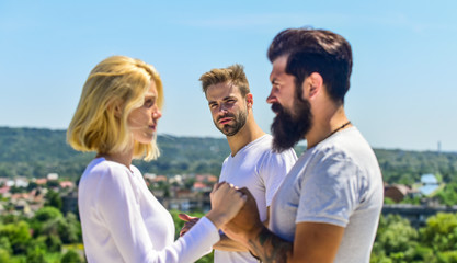 Obraz premium couple in love. third wheel man. interpersonal relationship. happiness or misfortune. family psychology. relationship problems. Break up. love triangle. Social problem. Betrayal and divorce