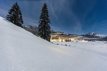 Winterlandschaft in der Nacht
