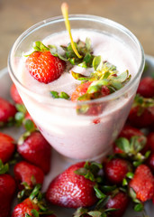  Healthy and nutritious strawberry smoothie for a good day