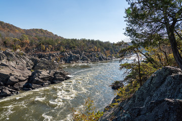 Fototapeta na wymiar Potomac river flows thoough the narrow Mathers Gorge in Northern Virginia outside Washington DC
