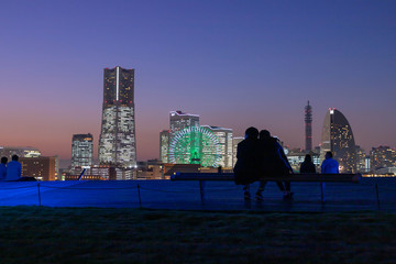 大さん橋から見た横浜みなとみらいの夕景