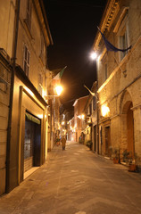 Fototapeta na wymiar narrow street on Loreto Town in Italy