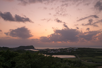 沖縄県与那国島　西崎灯台のある夕日の景色