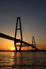 Fototapeta na wymiar 名港中央大橋からの夕景