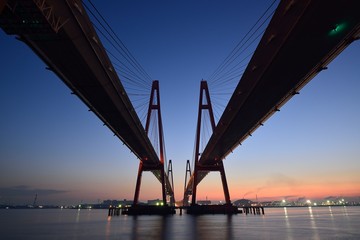 名港西大橋からの日の出