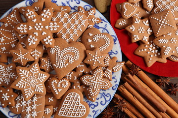 Gingerbread cookies. - 301548050