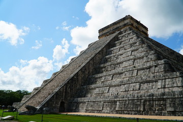 Chich&eacute;n Itz&aacute;