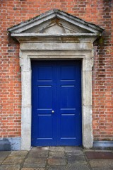 Fototapeta na wymiar blue doors in dublin