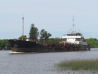 Ships on the canals of Santiago Island