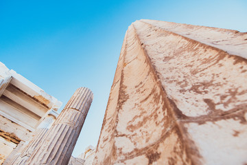 Antike Säulen der Akropolis in Athen
