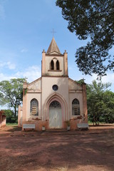 Fototapeta na wymiar Old church and its square in a country town in Brazil