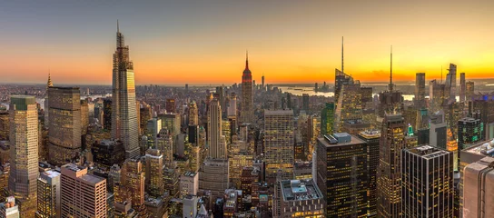 Foto op Plexiglas New York City Manhattan gebouwen skyline zonsondergang avond 2019 november © blvdone