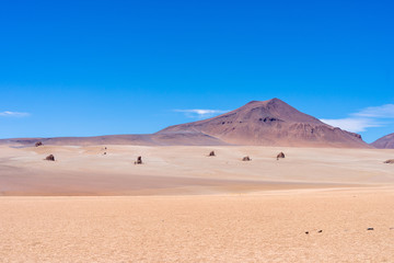 Fototapeta na wymiar Dali Desert, Eduardo Avaroa Andean Fauna National Reserve, Bolivia