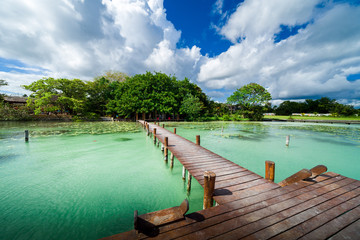 Obraz premium La Playita, Pier in bacalar laguna, Mexico