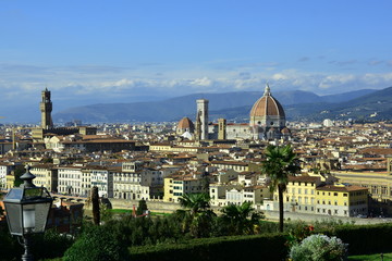 Fototapeta na wymiar The Duomo in the Florentine skyline 
