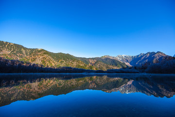 Obraz premium 上高地 景色 旅行 観光客