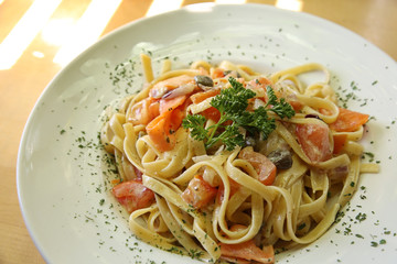 fettuccine with tomatoes