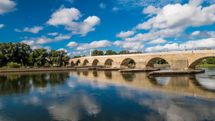 Stone bridge, long exposure, in Regensburg