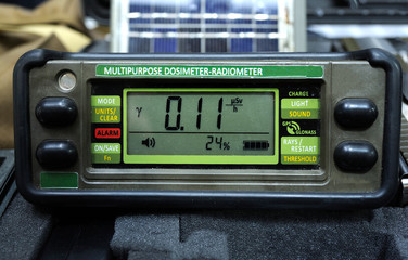 Multipurpose dosimeter-radiometer, for an army use