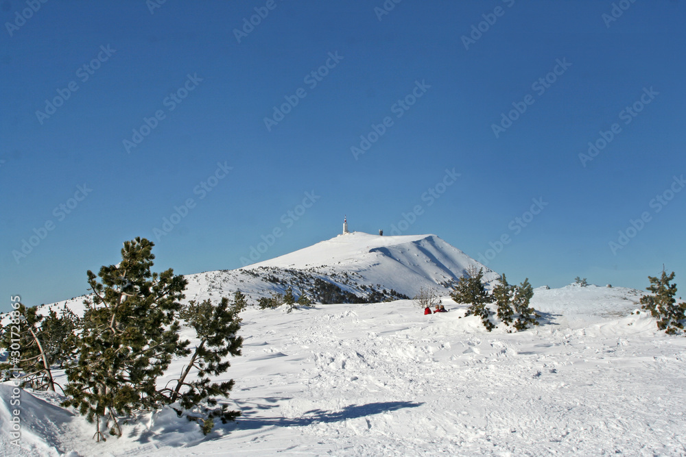 Sticker le ventoux sous la neige