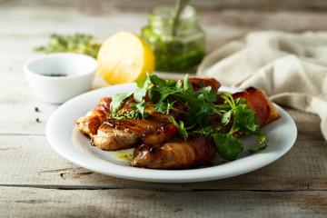 Chicken with bacon and pesto sauce