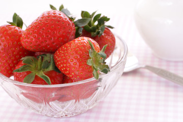 A bowl of fresh summer stawberries