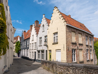 Fototapeta na wymiar Row of historic houses in old town of Bruges, Flanders, Belgium
