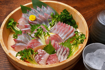 かんぱち樽盛りで一杯