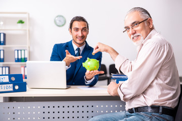 Financial advisor giving retirement advice to old man