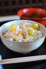 秋の味覚、松茸ご飯